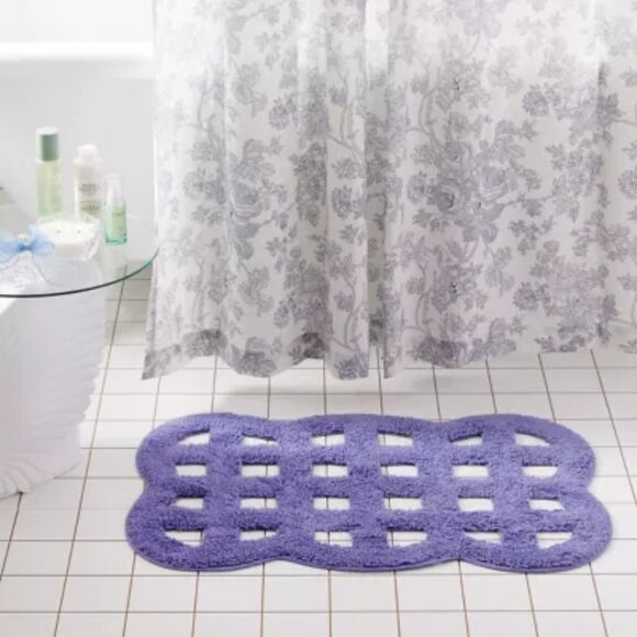 NWT UO Cut-out Scalloped Bath Mat - Picture 1 of 1